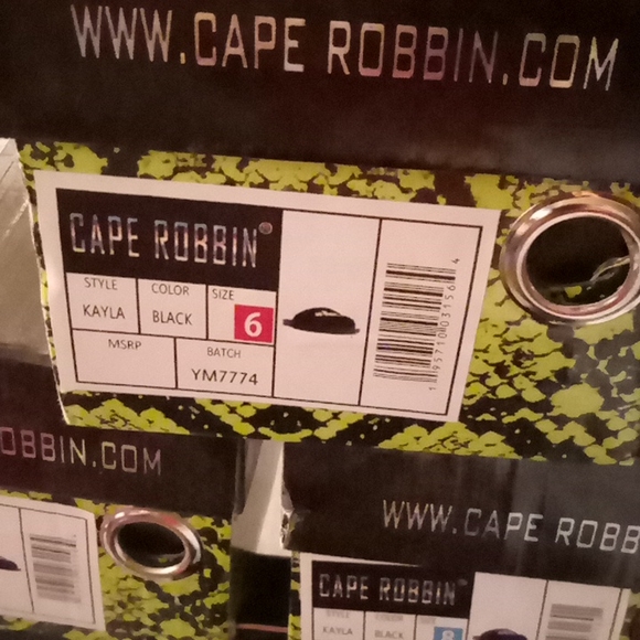 Sandals - Picture 6 of 6